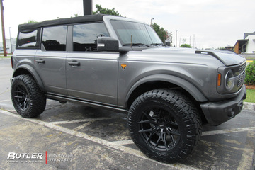 Ford Bronco with 20in Vossen HF6-4 Wheels