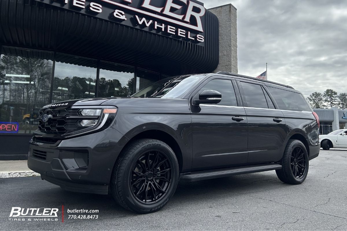 Ford Expedition with 22in 22in Fuel Mutiny Wheels