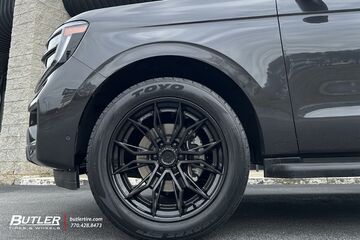 Ford Expedition with 22in 22in Fuel Mutiny Wheels