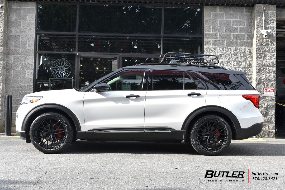 Ford Explorer with 22in Avant Garde M520R Wheels