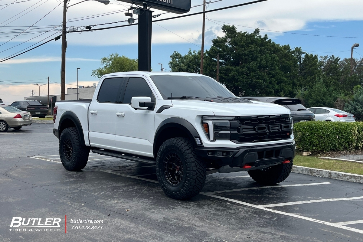 Ford F-150 with 18in Vossen HFX1 Wheels