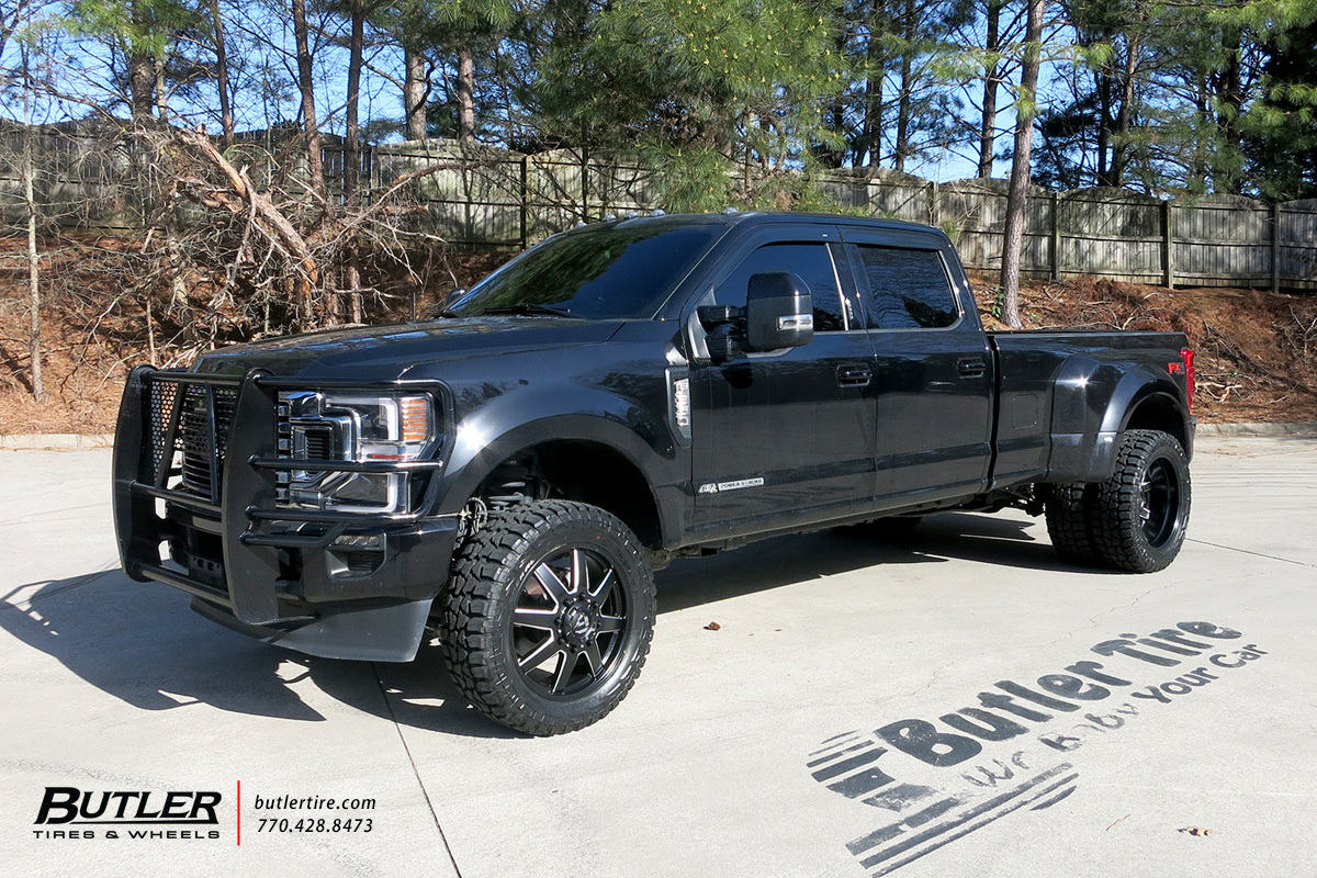 Ford F350 with 22in Fuel Maverick Wheels