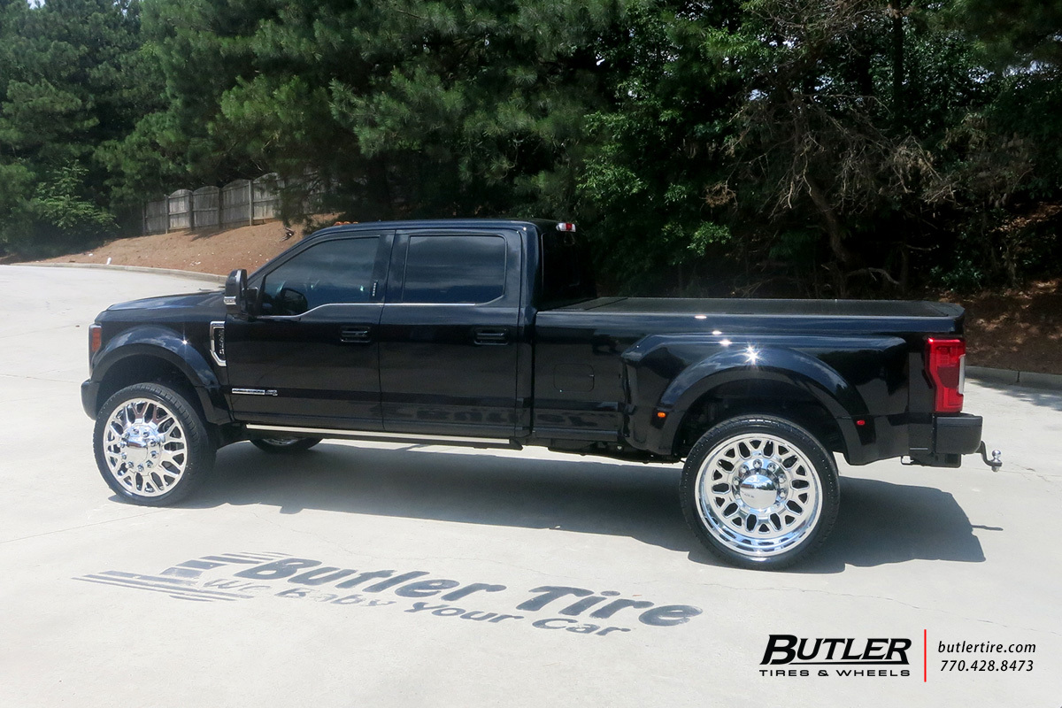 Ford F450 with 28in Fuel FF19D Wheels