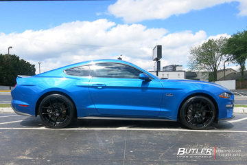 Ford Mustang with 20in Formula F-300 Wheels