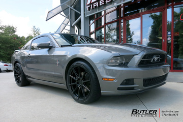 Ford Mustang with 20in Niche Essen Wheels