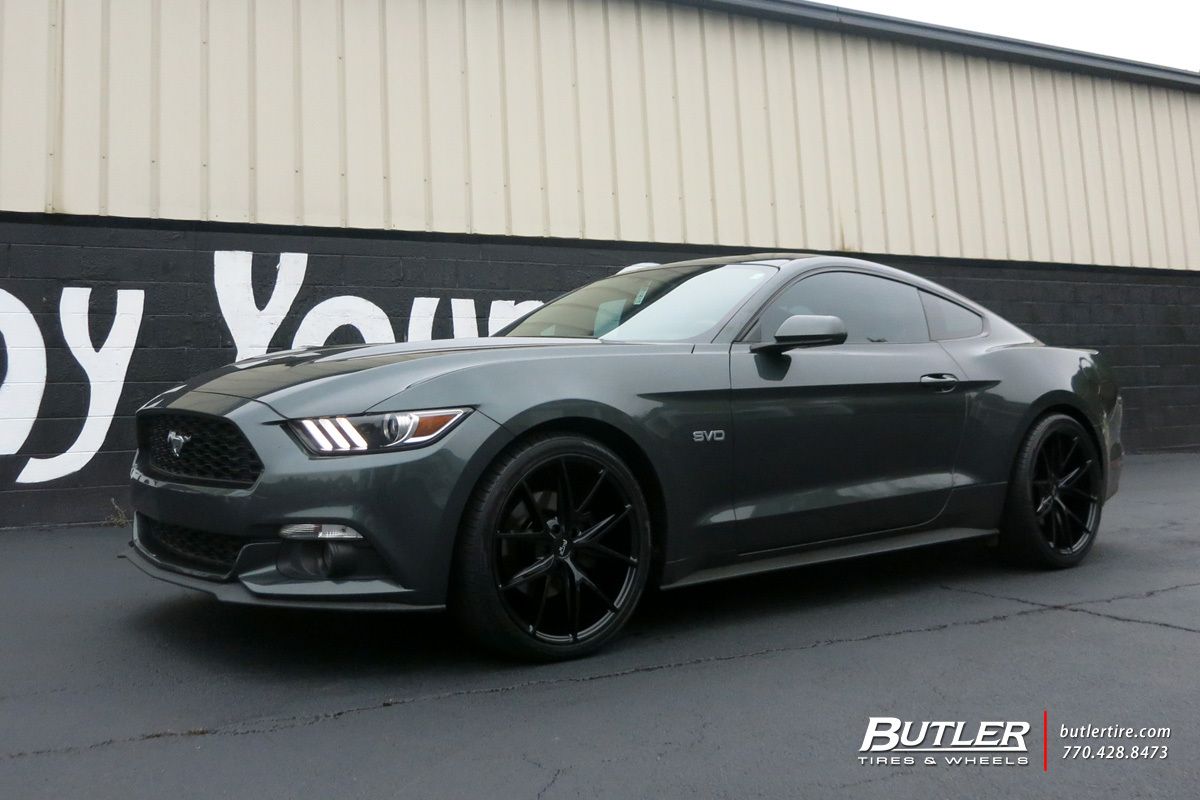 Ford Mustang with 20in Niche Misano Wheels
