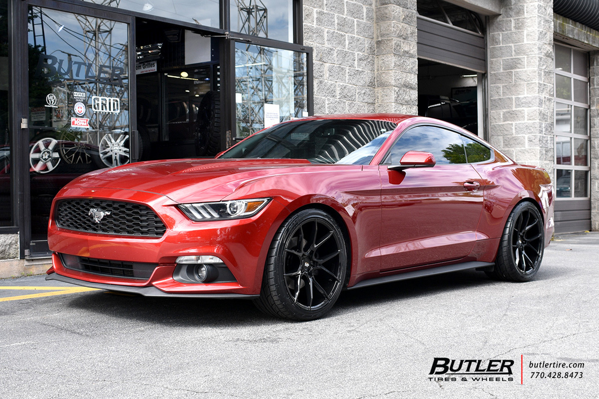 Ford Mustang with 20in Savini BM14 Wheels