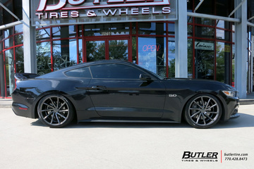 Ford Mustang with 20in Vossen CVT Wheels