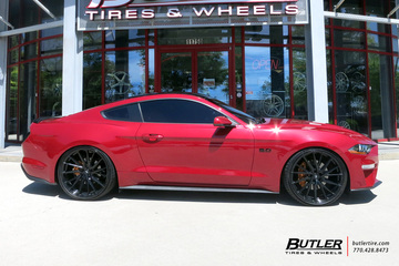 Ford Mustang with 22in Vossen HF-4T Wheels