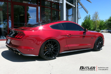 Ford Mustang with 22in Vossen HF-4T Wheels