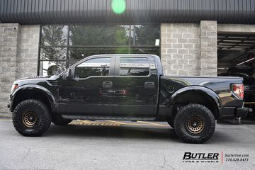 Ford Raptor with 17in Fuel Zephyr Wheels