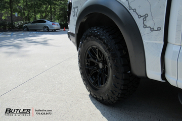 Ford Raptor with 18in Vossen HF64 Wheels
