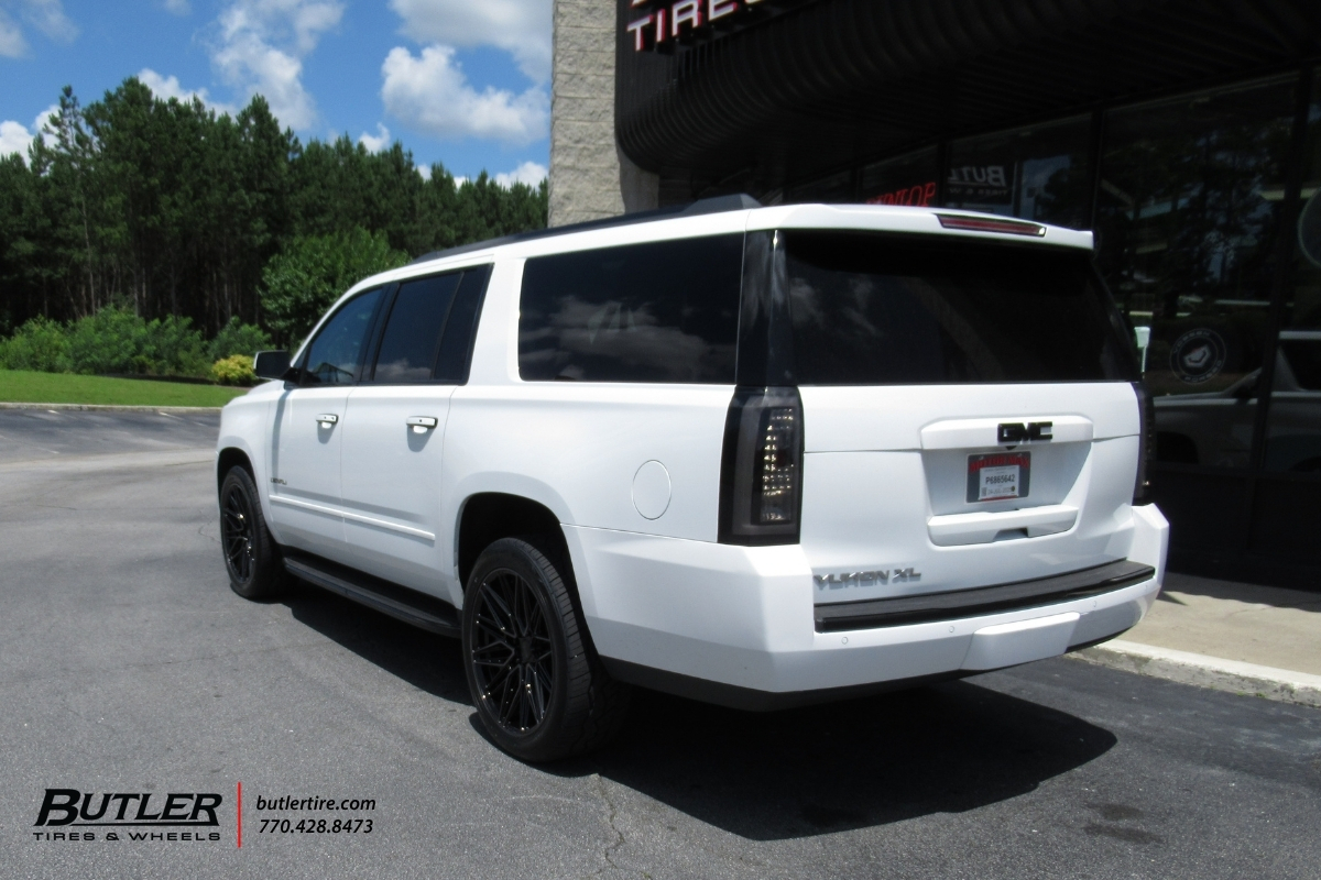 GMC Yukon with 22in Vossen HF6-5 Wheels