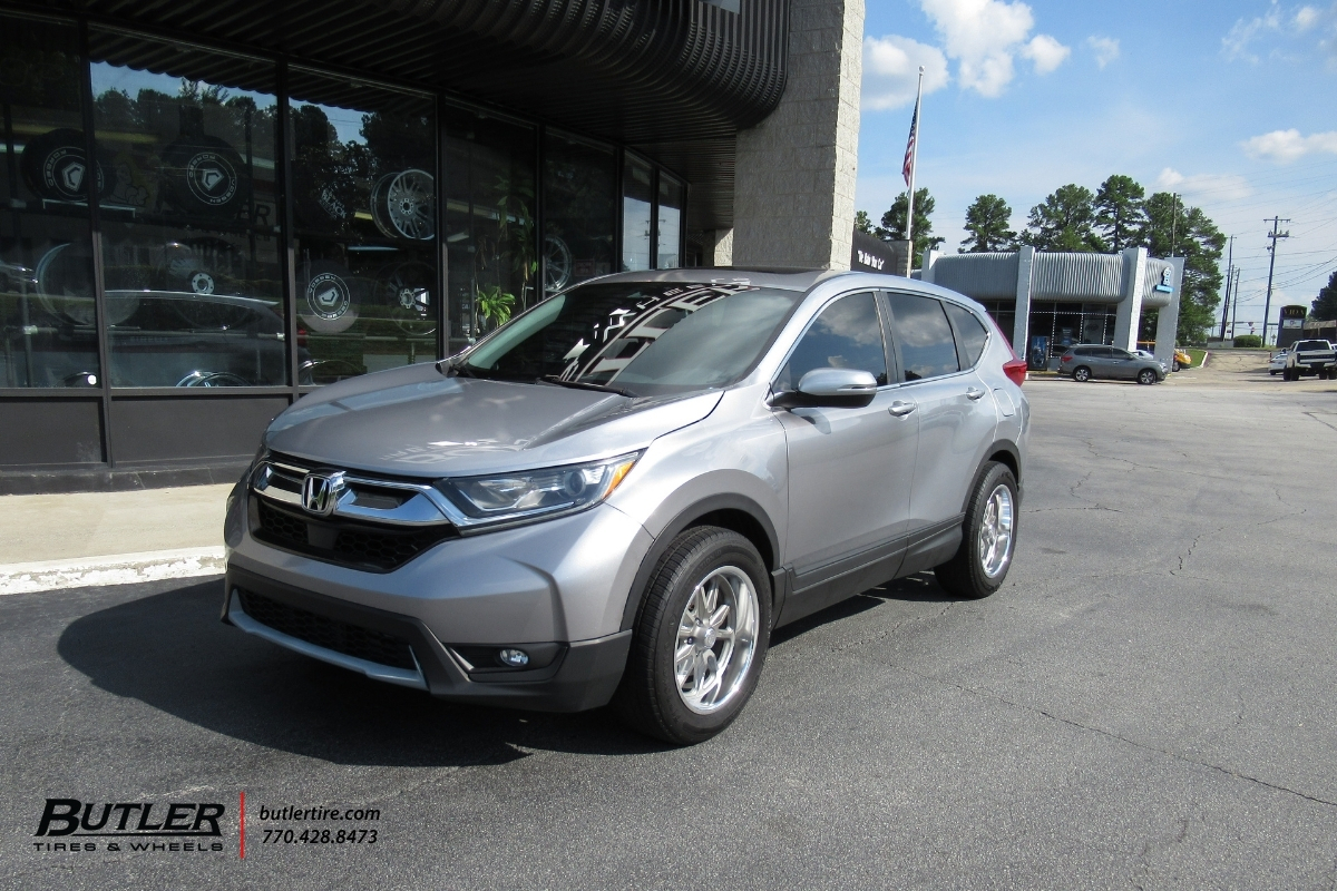 Honda CR-V with 18in US MAG RAMBLER Wheels