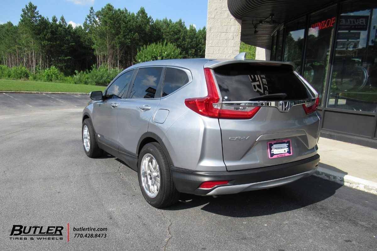 Honda CR-V with 18in US MAG RAMBLER Wheels