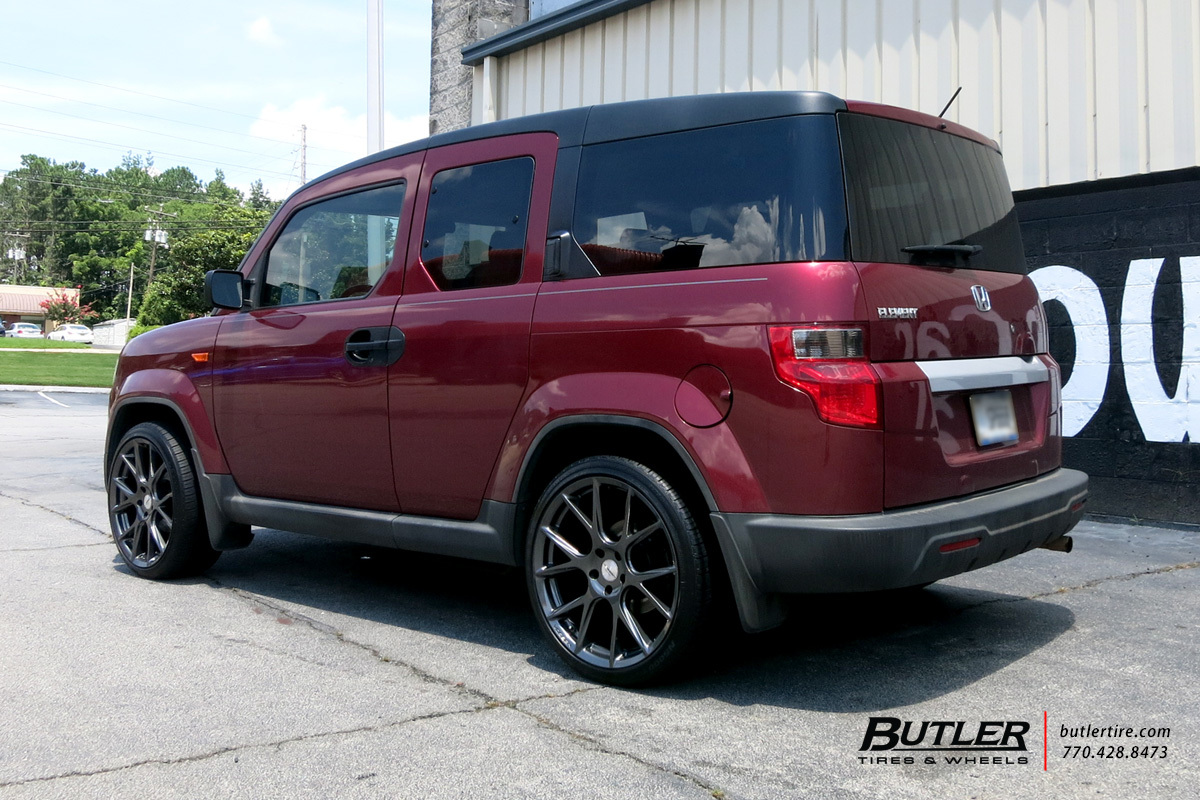 Honda Element with 20in Vossen VFS6 Wheels