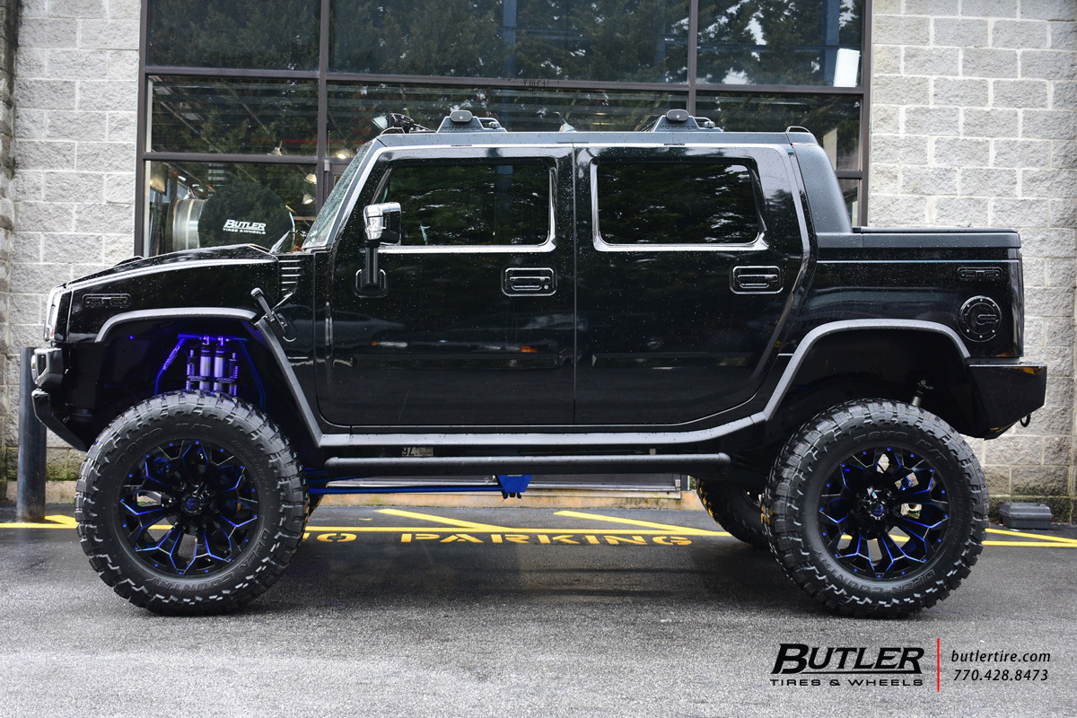 Hummer H2 with 22in Fuel Assault Wheels