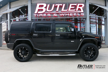 Hummer H2 with 22in Fuel Hostage Wheels
