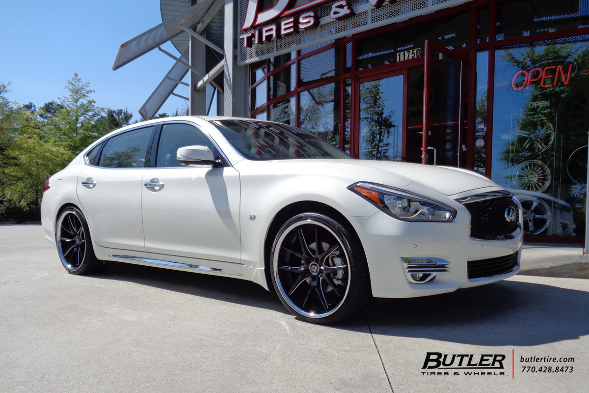 Infiniti Q70 with 22in Lexani R-Twelve Wheels