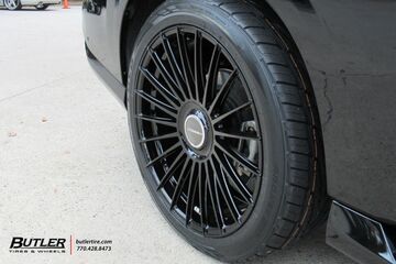 Infiniti QX80 with 24in Vossen HF8 Wheels