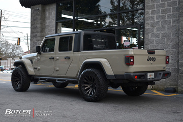 Jeep Gladiator with 20in Fuel Blitz Wheels