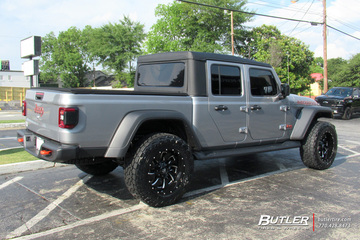 Jeep Gladiator with 20in Fuel Cleaver Wheels