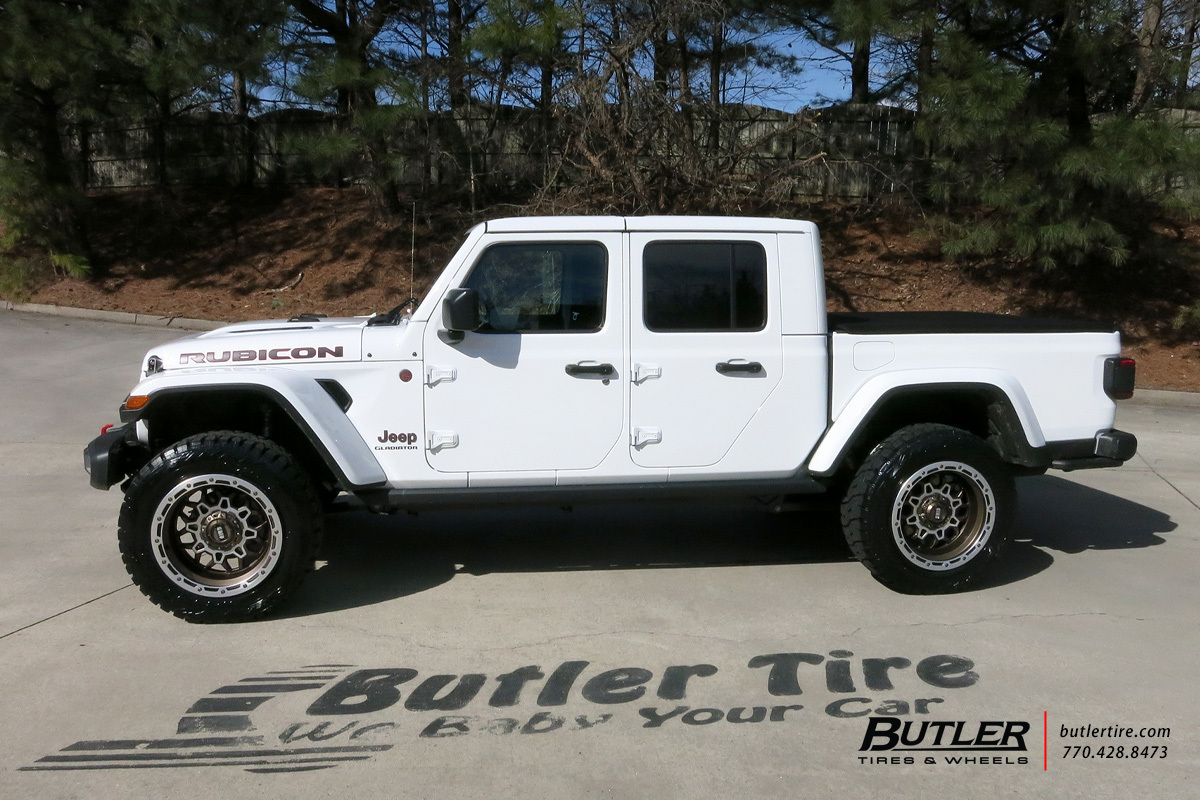 Jeep Gladiator with 20in Grid Offroad GD9 Wheels
