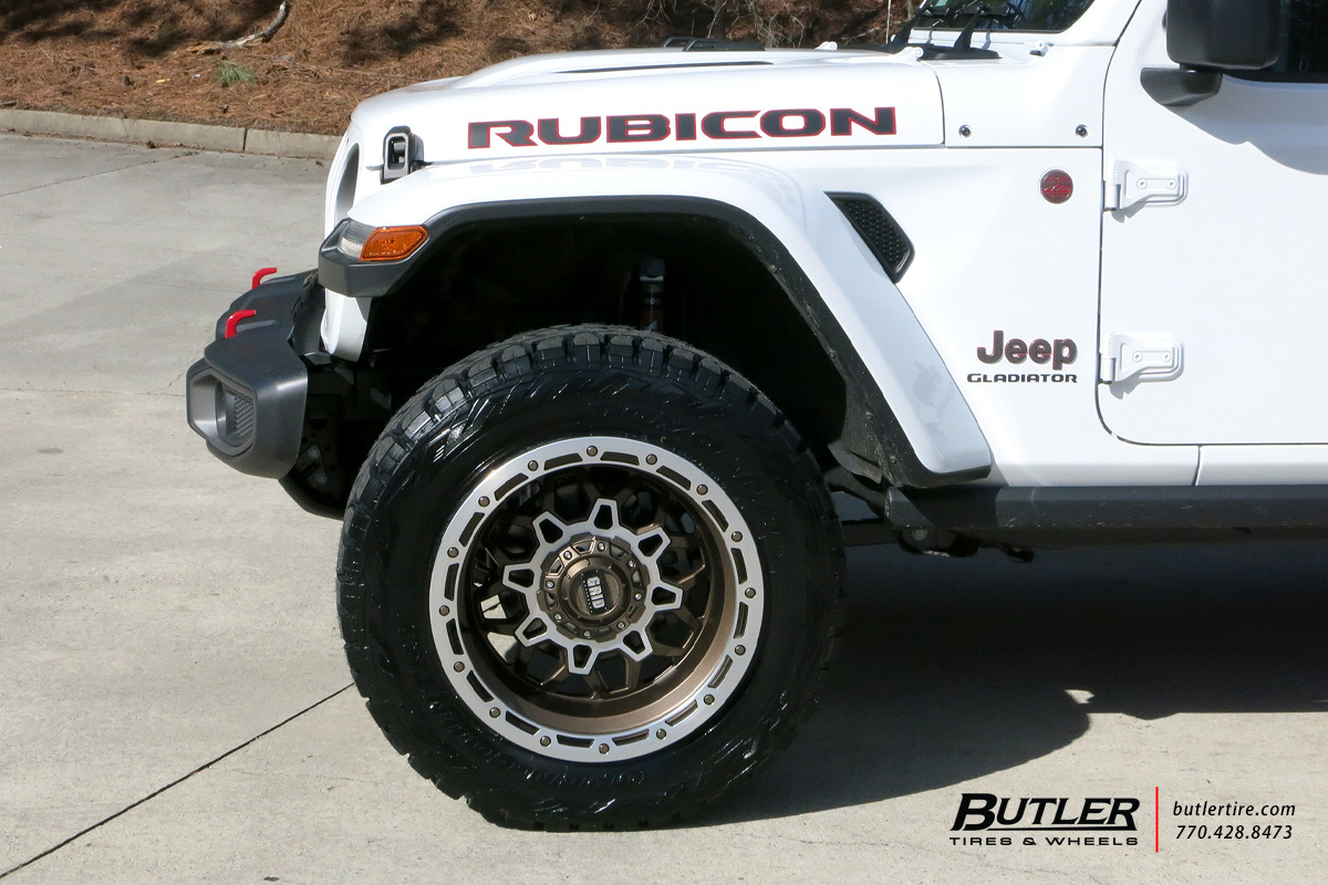 Jeep Gladiator with 20in Grid Offroad GD9 Wheels exclusively from