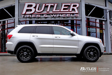 Jeep Grand Cherokee with 17in Fuel Hostage Wheels