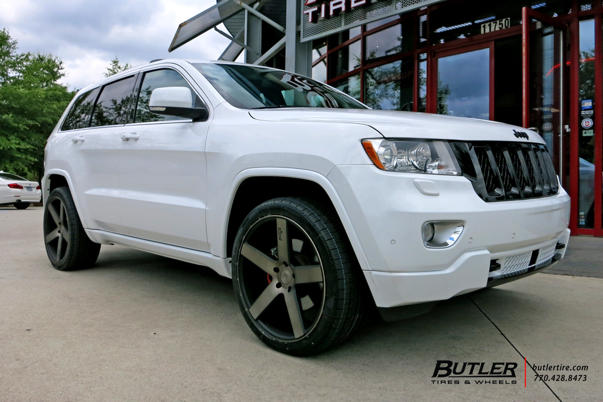 Jeep Grand Cherokee with 22in Niche Milan Wheels