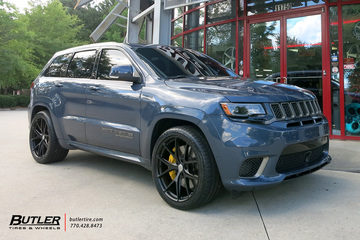 Jeep Grand Cherokee Trackhawk with 22in HRE P101 Wheels