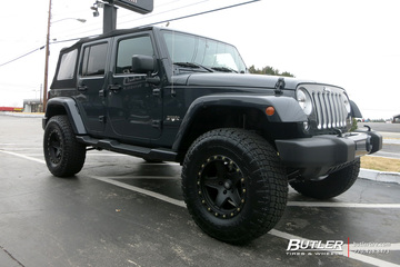 Jeep Wrangler with 17in ATX 194 Wheels
