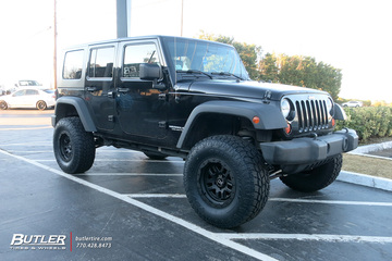 Jeep Wrangler with 17in Black Rhino Barstow Wheels