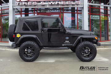 Jeep Wrangler with 17in Fuel Octane Wheels