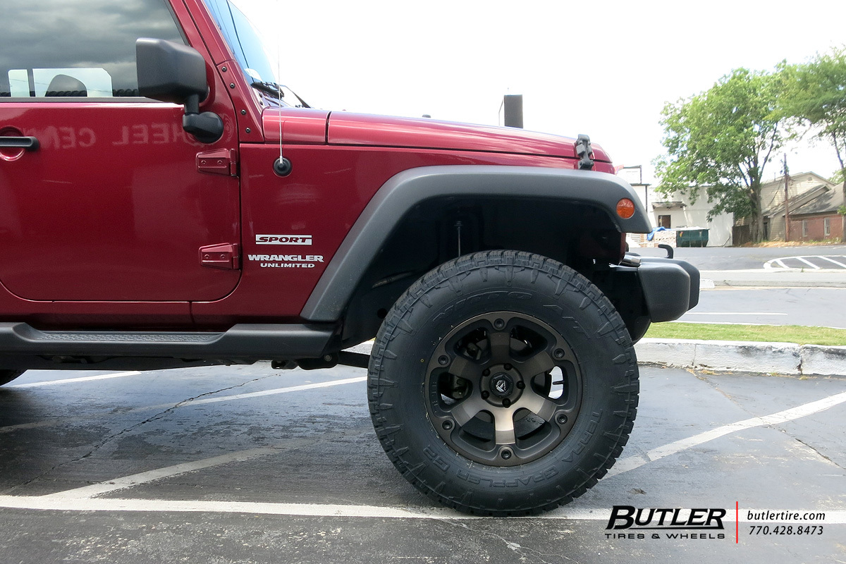 Jeep Wrangler with 18in Fuel Beast Wheels
