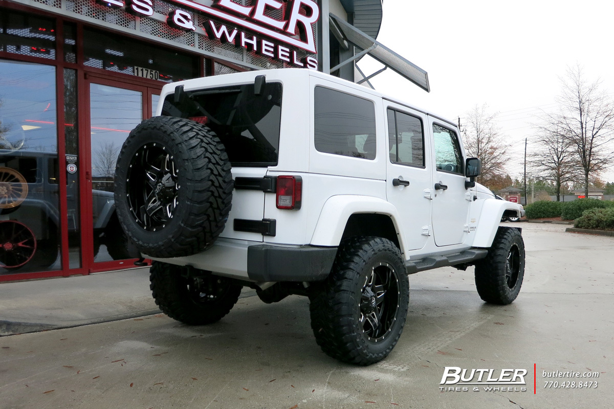 Jeep Wrangler with 20in Fuel Full Blown Wheels
