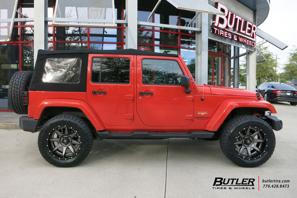 Jeep Wrangler with 20in Fuel Rampage Wheels