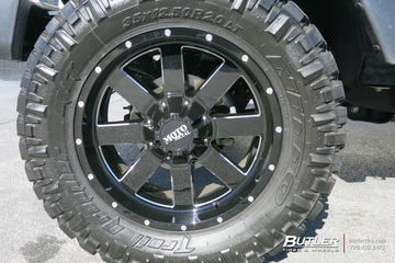 Jeep Wrangler with 20in Moto Metal 962 Wheels