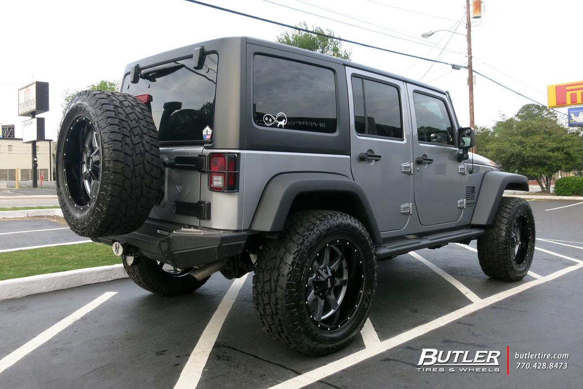 Jeep Wrangler with 20in Moto Metal 970 Wheels