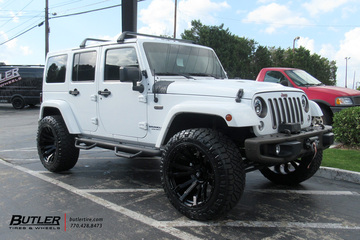 Jeep Wrangler with 22in Fuel Blitz Wheels