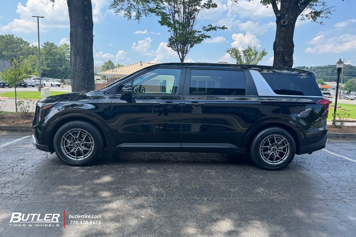 Kia Carnival with 18” Moda wheels and Westlake tires 