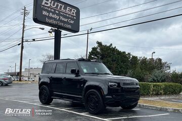 Land Rover Defender with 22in Urban Wx4 Wheels