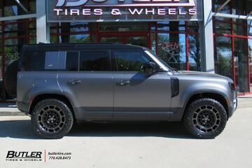 Land Rover Defender with  Land Rover OCTA Wheels