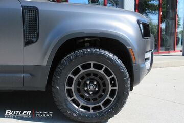 Land Rover Defender with  Land Rover OCTA Wheels