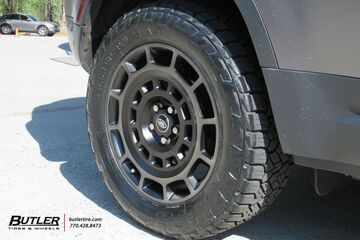 Land Rover Defender with  Land Rover OCTA Wheels