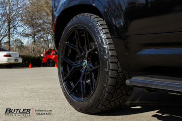 Land Rover Defender with  Vossen HF5 Wheels