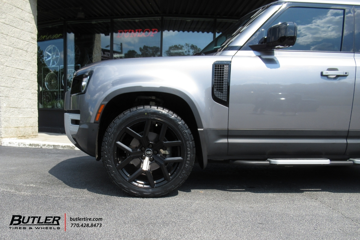 Land Rover Defender 110 with 22in Urban WX2 Wheels