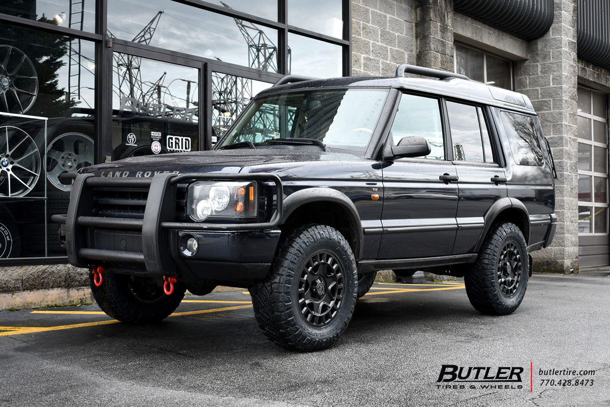 Land Rover Discovery with 18in Black Rhino York Wheels