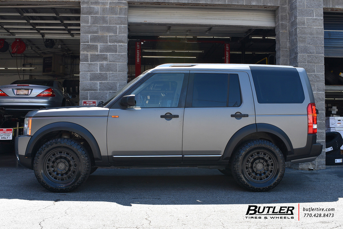 Land Rover LR3 with 18in Black Rhino Arsenal Wheels