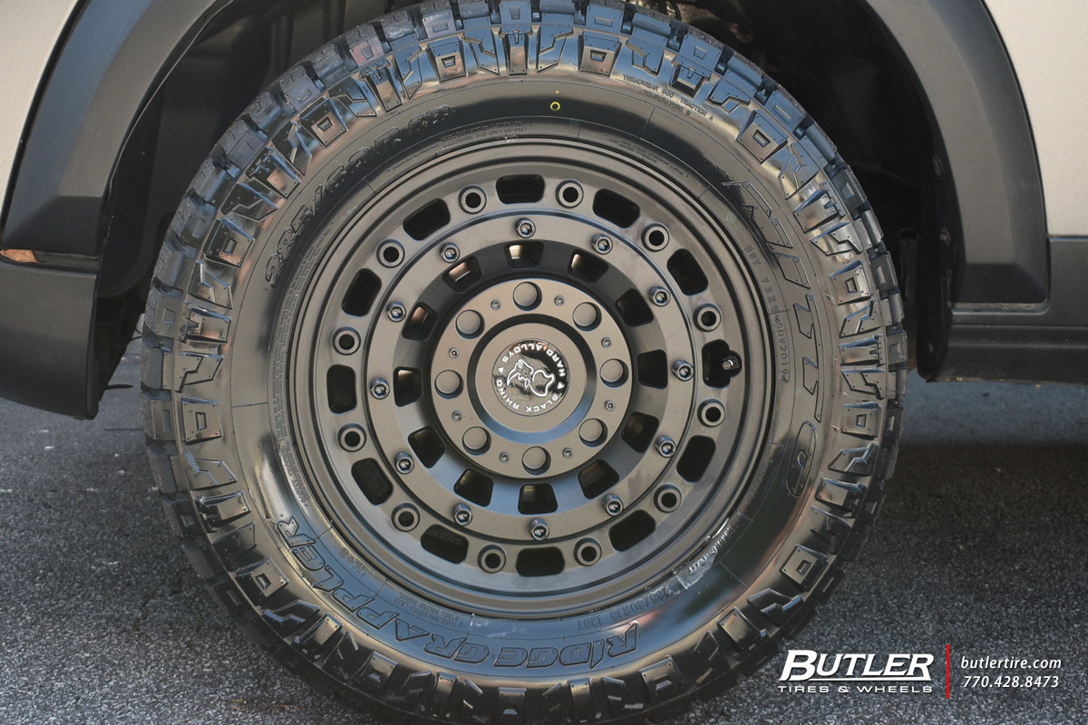 Land Rover LR3 with 18in Black Rhino Arsenal Wheels